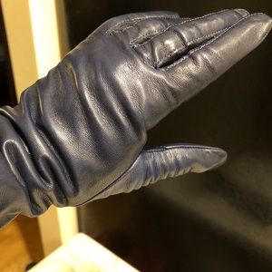 Leather Gloves Darkest Navy Blue. Size 7. New
